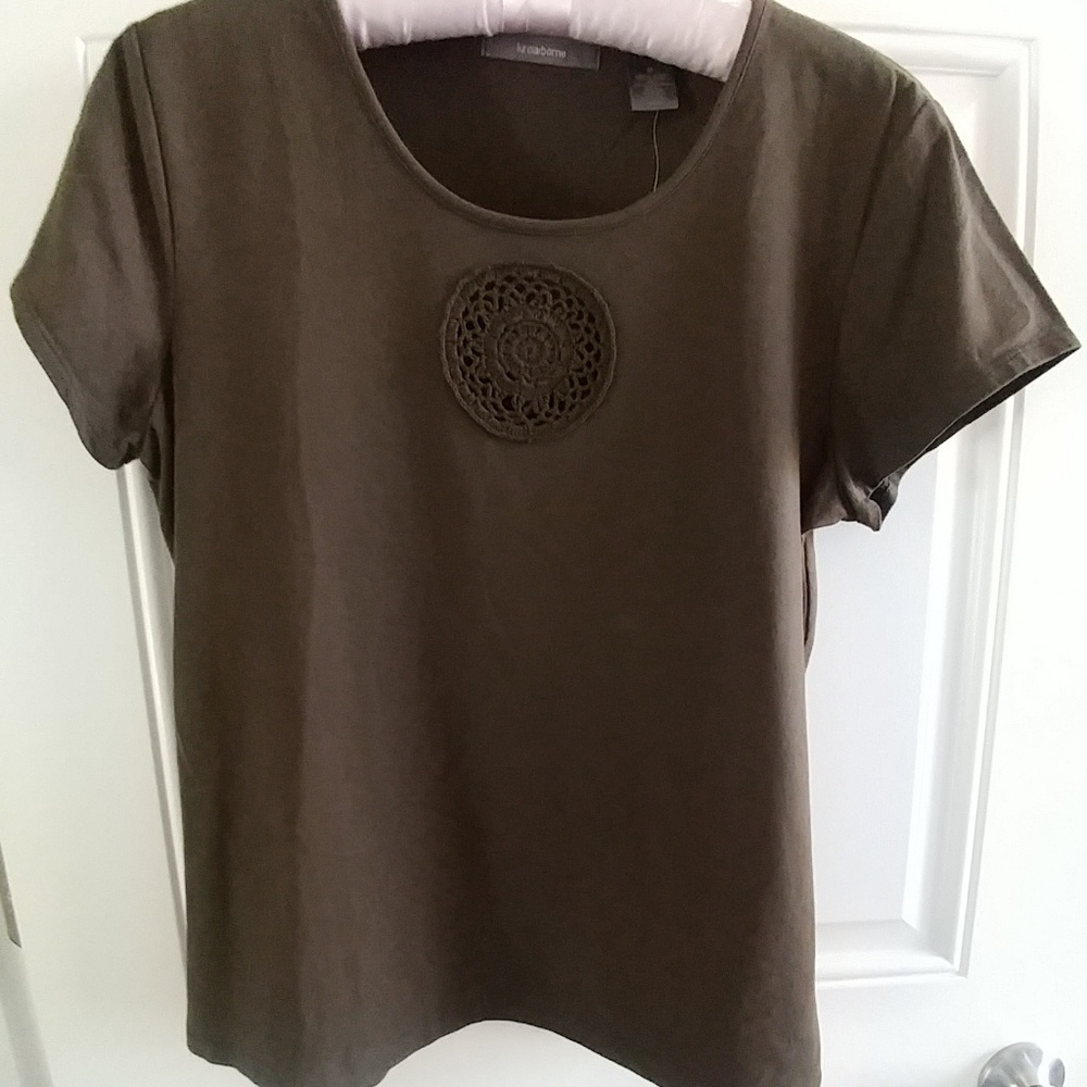 Liz Claiborne short sleeve scoop neck brown M